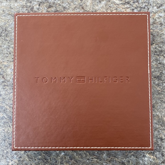 Tommy Hilfiger Easy Reversible Belt with Gift Box, Black / Brown 48” - Picture 7 of 16